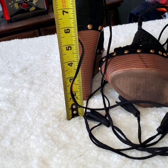 Just Fab Black w/Wood Wedges sz 7 - Picture 4 of 4